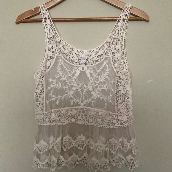 Express Extra Small Lace Crochet Cream Top - Picture 7 of 10